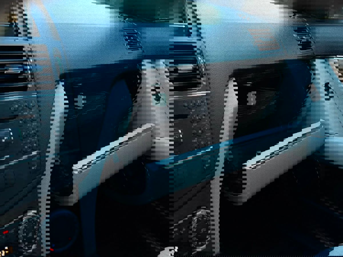 Used 2009 Mercedes-Benz C 350 Sport image 56