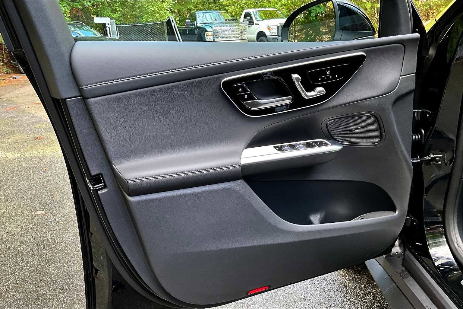 New 2026 Mercedes-Benz GLC 300 GLC 300 image 12