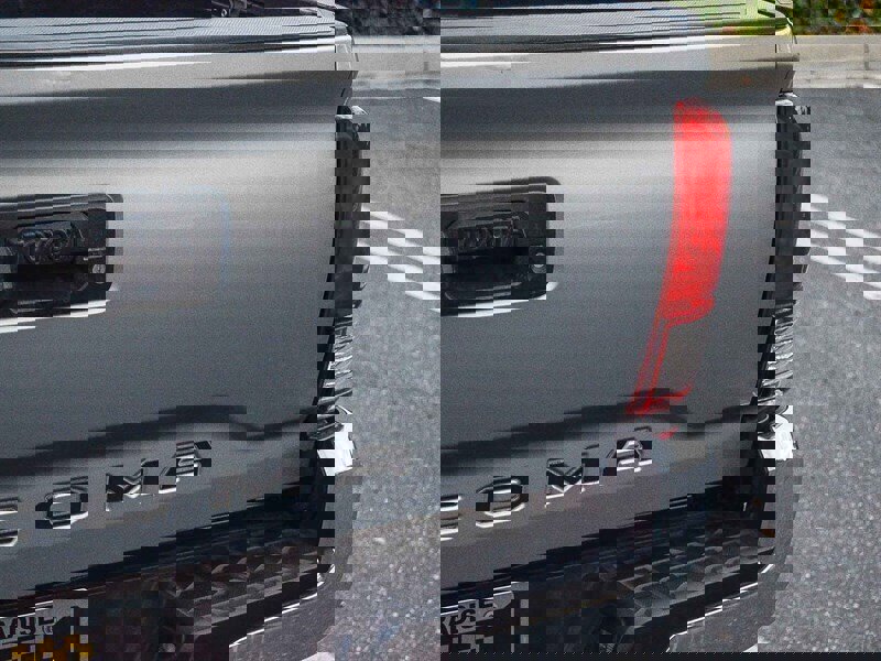 Used 2018 Toyota Tacoma SR5 image 8