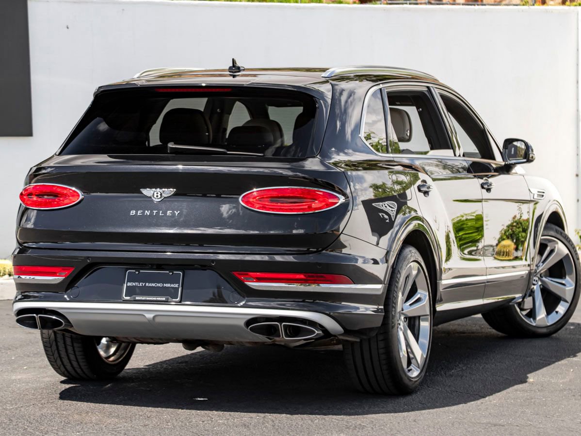 Used 2023 Bentley Bentayga Extended Wheelbase AWD/4WD image 11