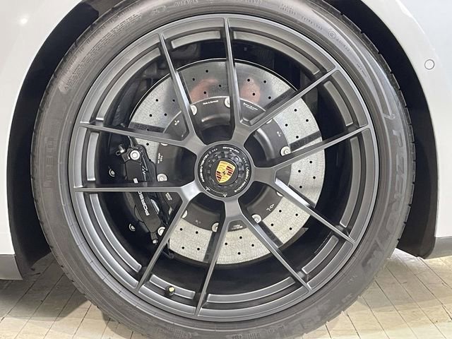 Certified 2025 Porsche 911 Carrera 4 GTS AWD/4WD image 14