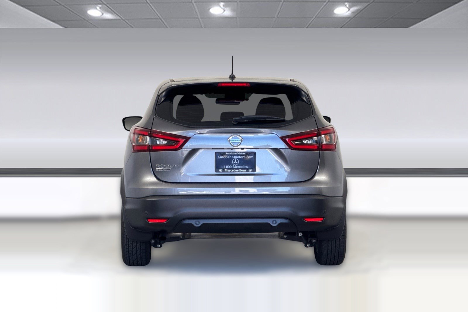 Used 2021 Nissan Rogue Sport S FWD image 9
