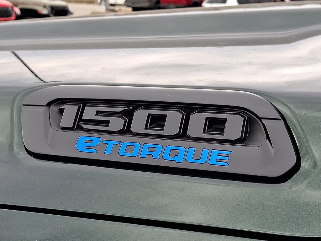 New 2026 RAM 1500 4x4 Crew Cab image 10