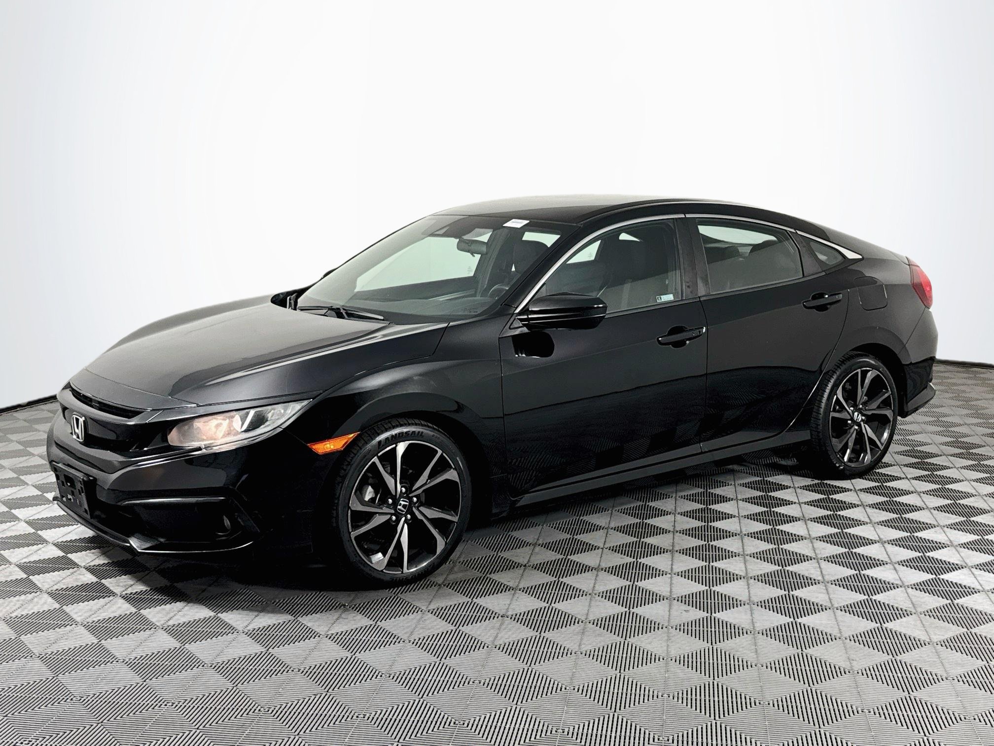 Used 2019 Honda Civic Sport image 4