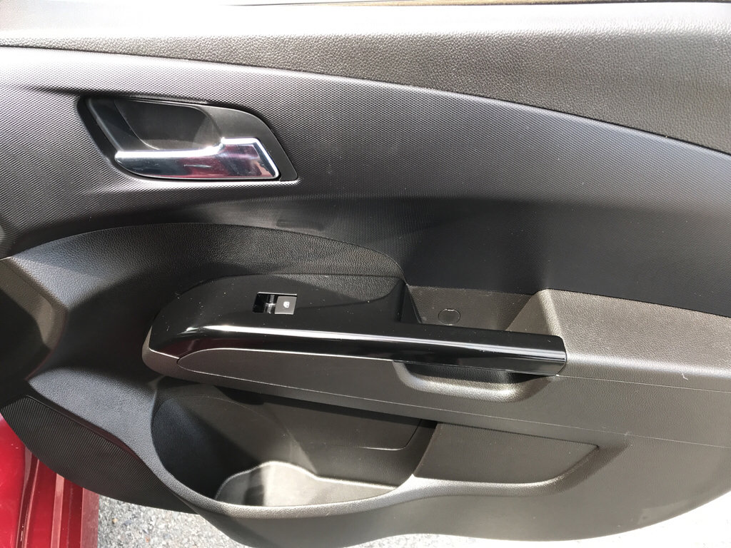 Used 2020 Chevrolet Sonic LT w/ Convenience Package FWD image 13