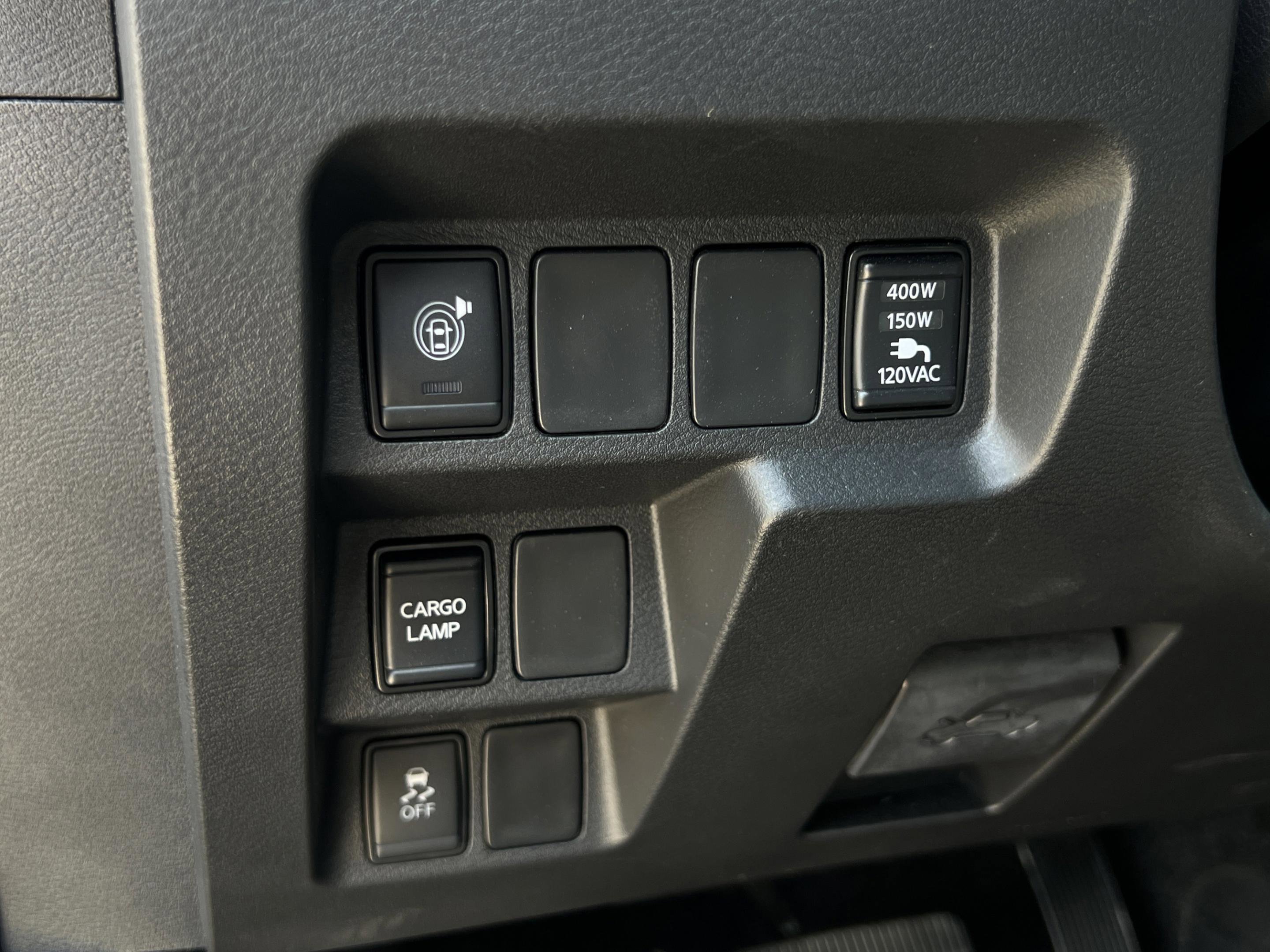 Used 2025 Nissan Frontier SV w/ SV Convenience Package RWD image 14
