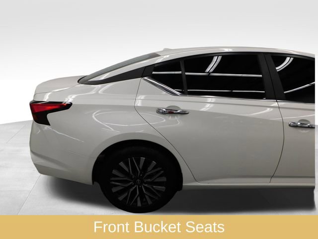 Used 2024 Nissan Altima 2.5 SV image 14