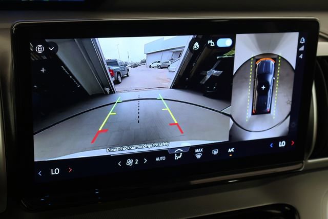 Used 2025 Ford Expedition Active image 29