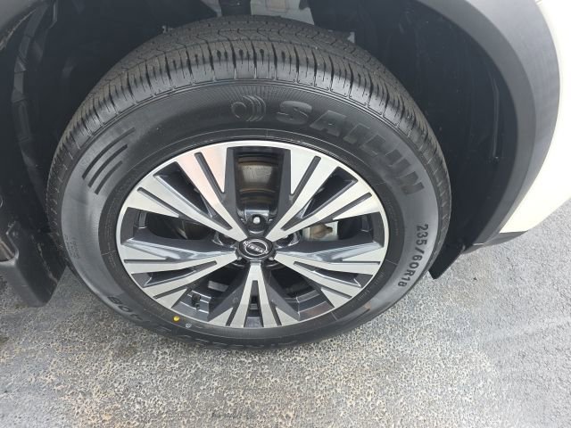 Used 2023 Nissan Rogue SV image 14