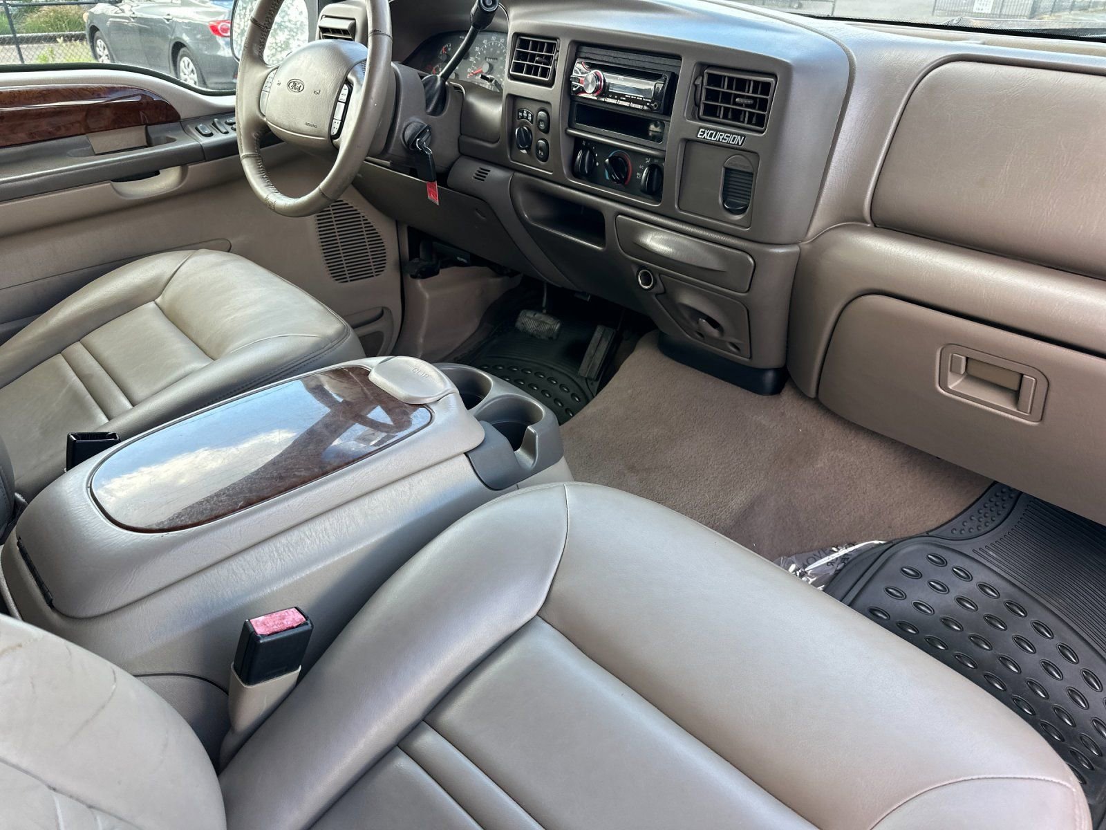 Used 2001 Ford Excursion Limited image 16
