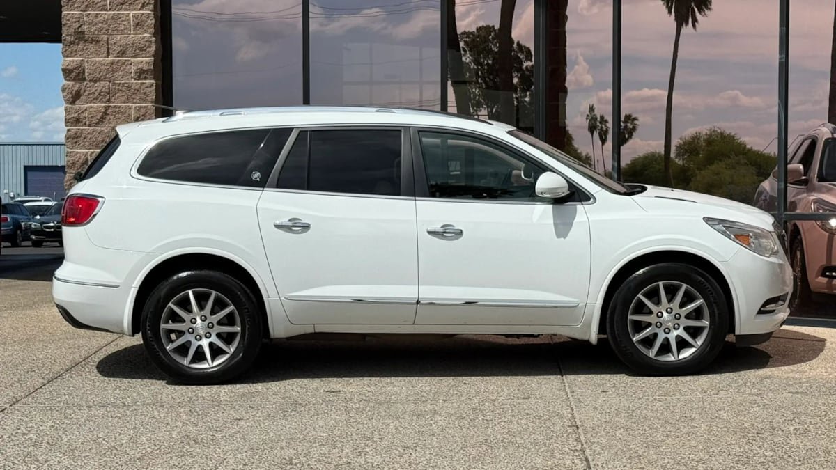 Used 2016 Buick Enclave Leather image 14