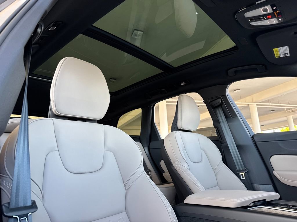 New 2026 Volvo XC60 T8 Plus w/ Protection Package Premier image 16