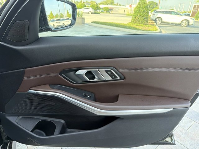 Used 2022 BMW 330i Sedan w/ Premium Package 2 RWD image 17