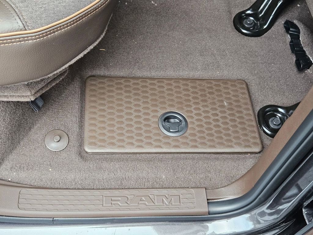 New 2026 RAM 3500 Longhorn image 17