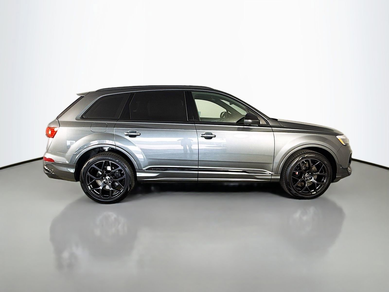 New 2026 Audi SQ7 Premium Plus AWD/4WD image 8