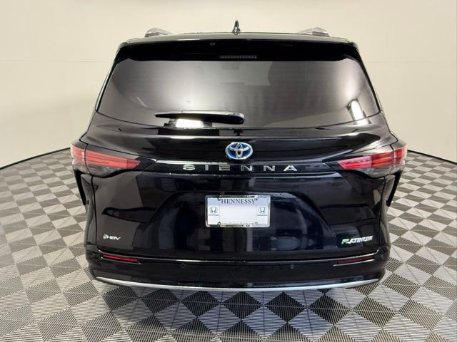 Used 2025 Toyota Sienna Platinum image 5