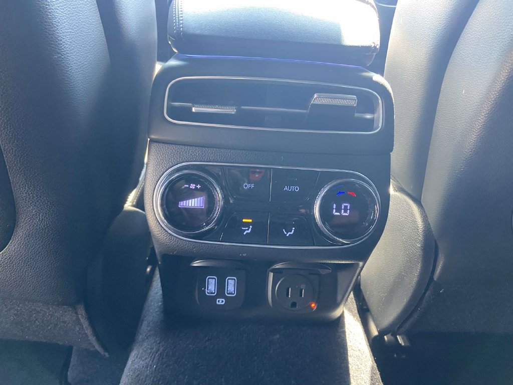 Used 2024 Genesis GV70 2.5T w/ Sport Prestige Package AWD/4WD image 14