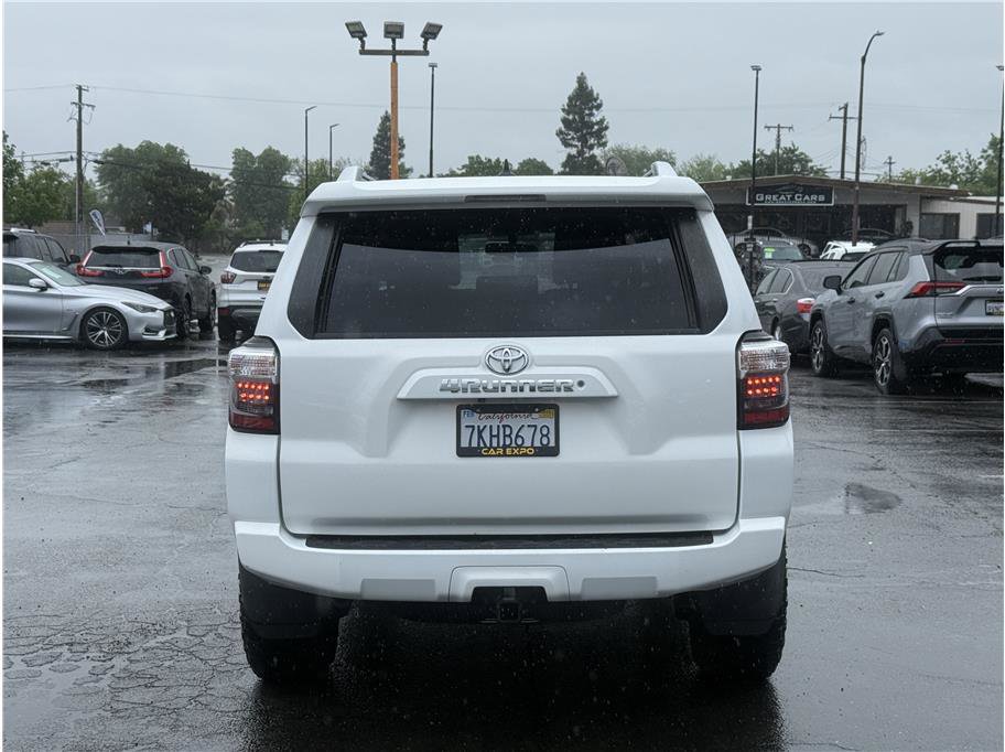 Used 2015 Toyota 4Runner SR5 RWD image 5