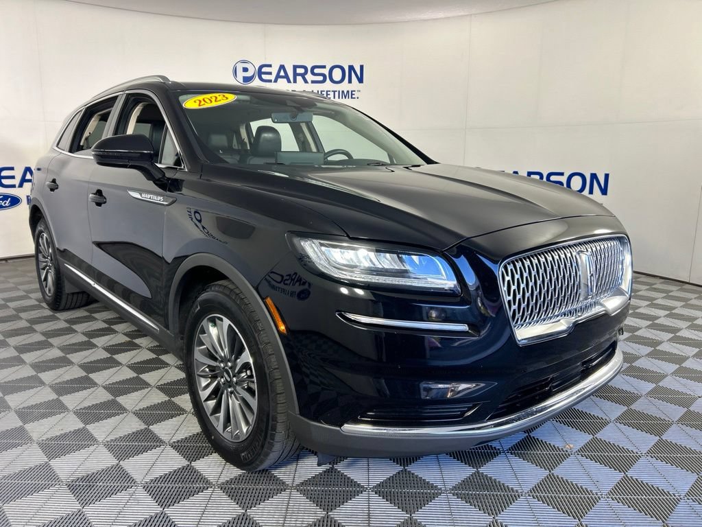 Used 2023 Lincoln Nautilus AWD w/ Premium Package image 3