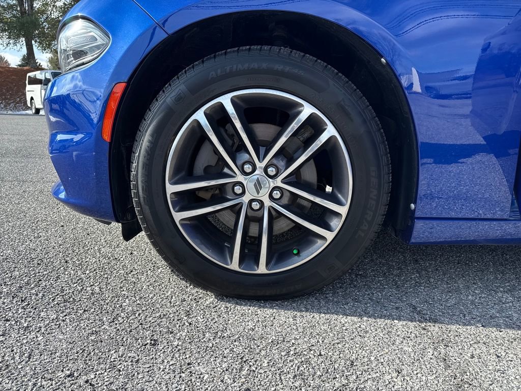 Used 2019 Dodge Charger SXT w/ Cold Weather Package image 28