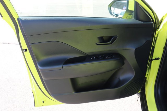 Used 2025 Hyundai Kona SEL image 8