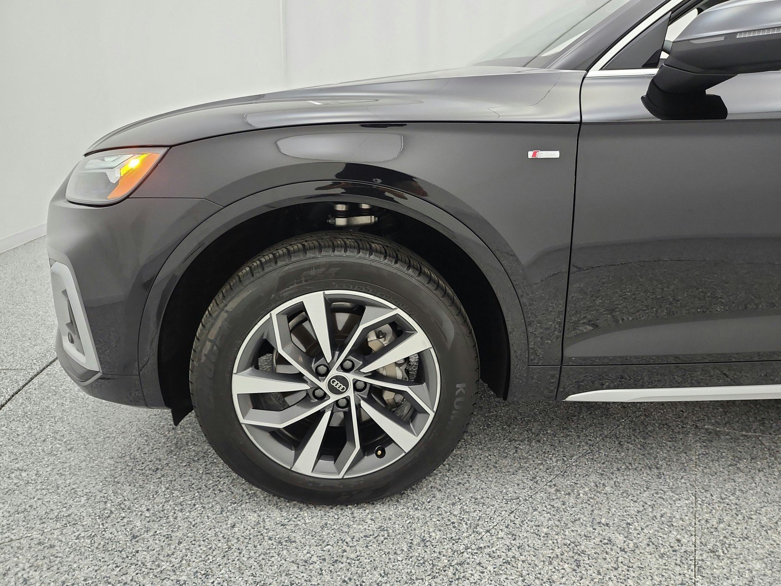 Used 2023 Audi Q5 2.0T Premium Plus w/ Premium Plus Package AWD/4WD image 17