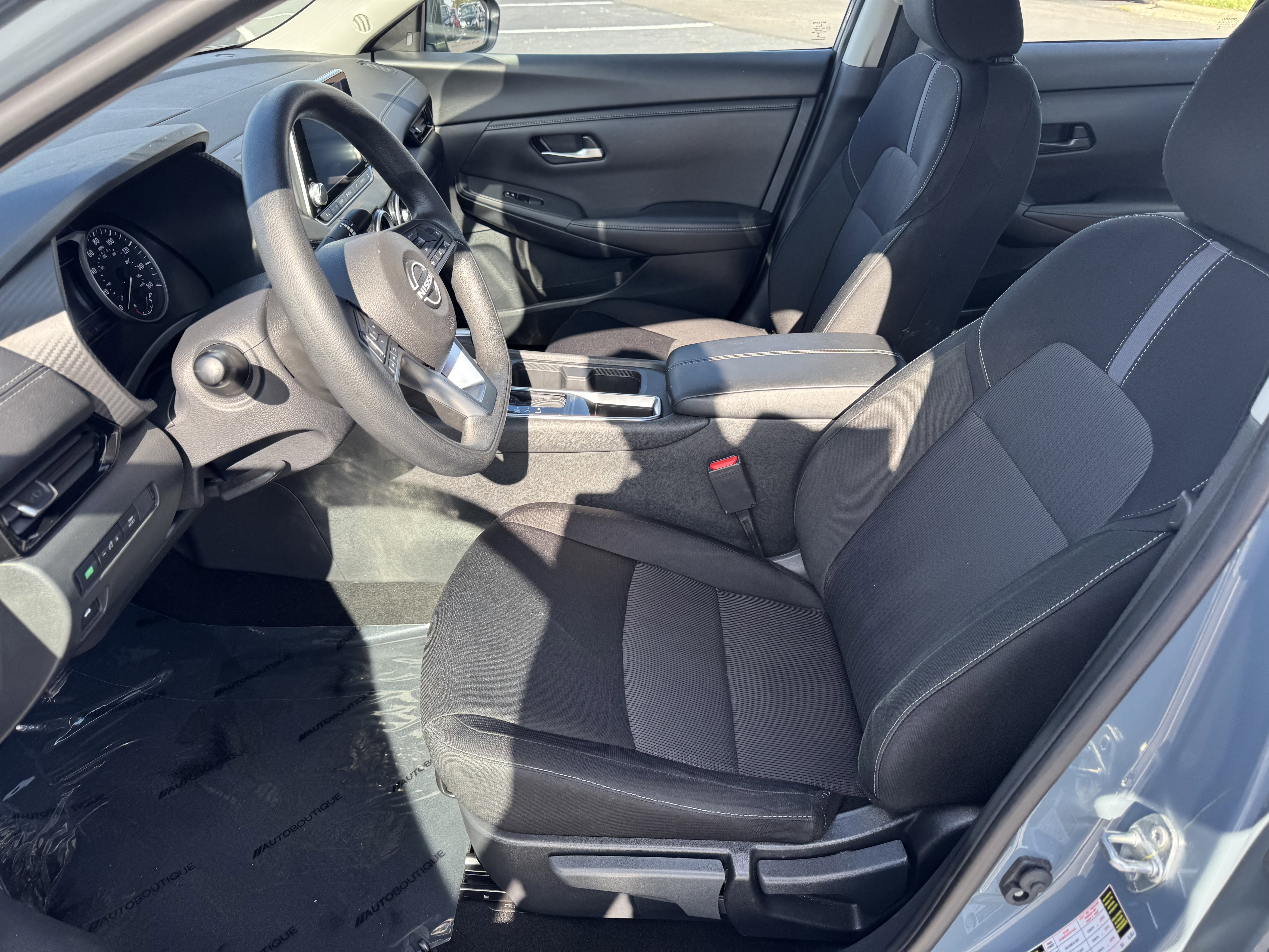 Used 2025 Nissan Sentra SV image 8