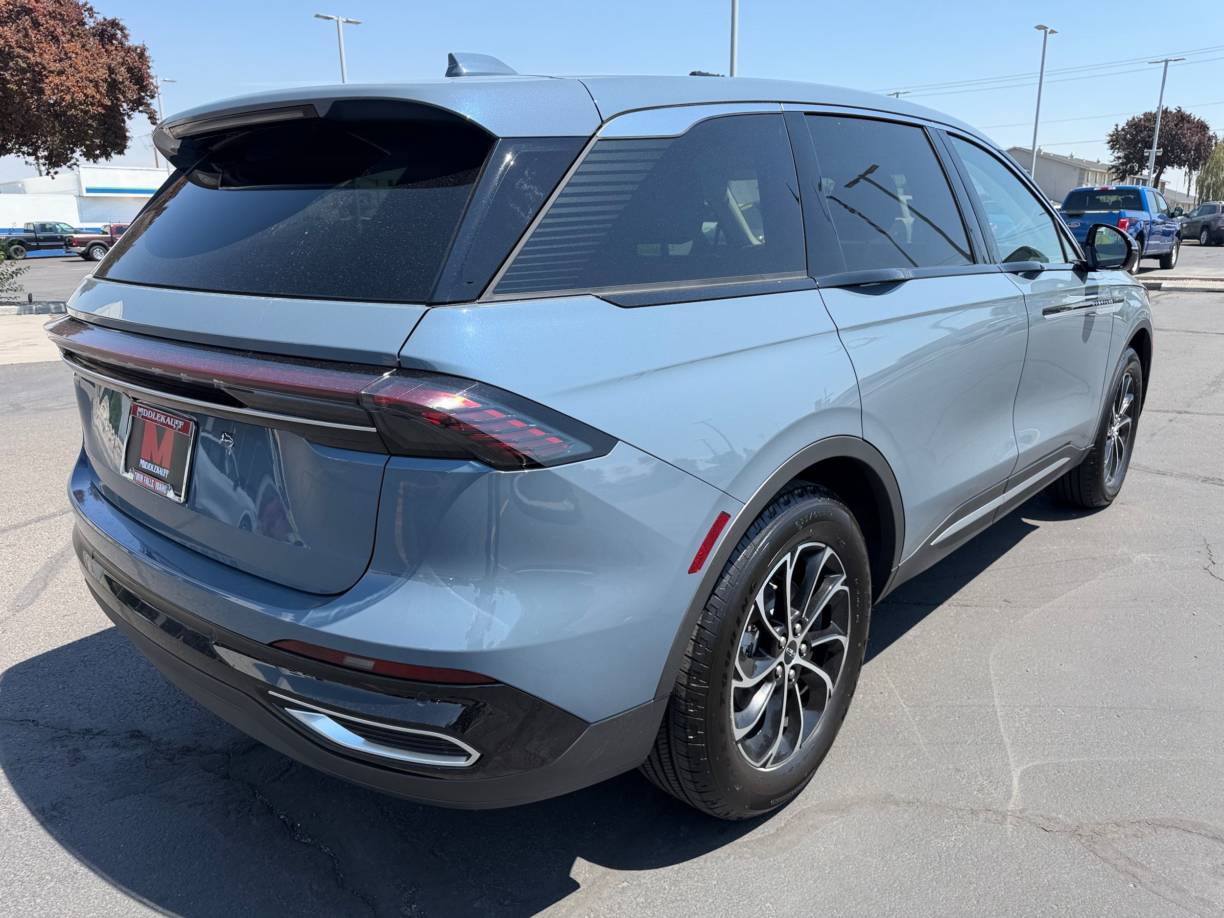 New 2026 Lincoln Nautilus Premier w/ Equipment Group 102A AWD/4WD image 3
