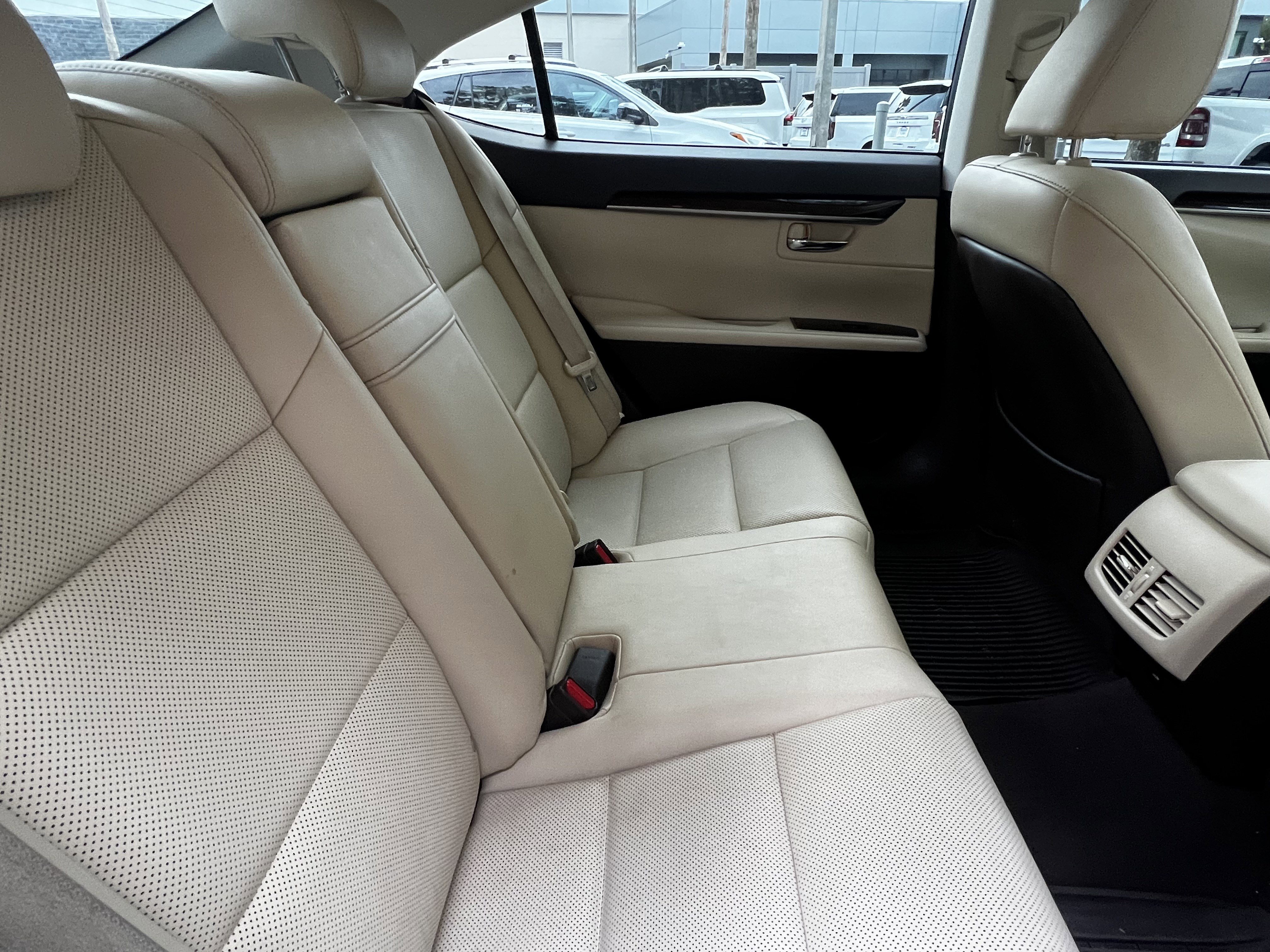 Used 2017 Lexus ES 350 w/ Premium Package image 42