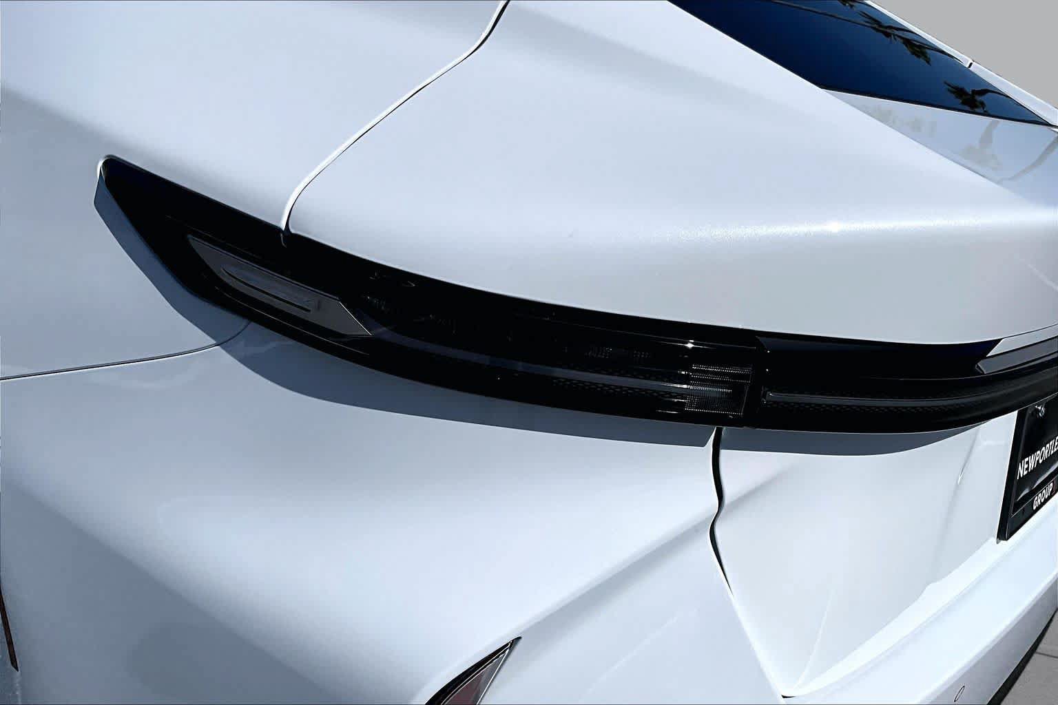 New 2026 Lexus ES 350e FWD image 12