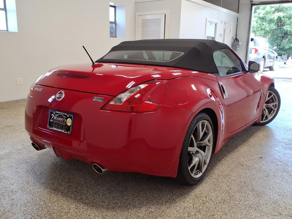 Used 2014 Nissan 370Z Touring Roadster w/ Sport Pkg w/ Sport Package RWD image 4