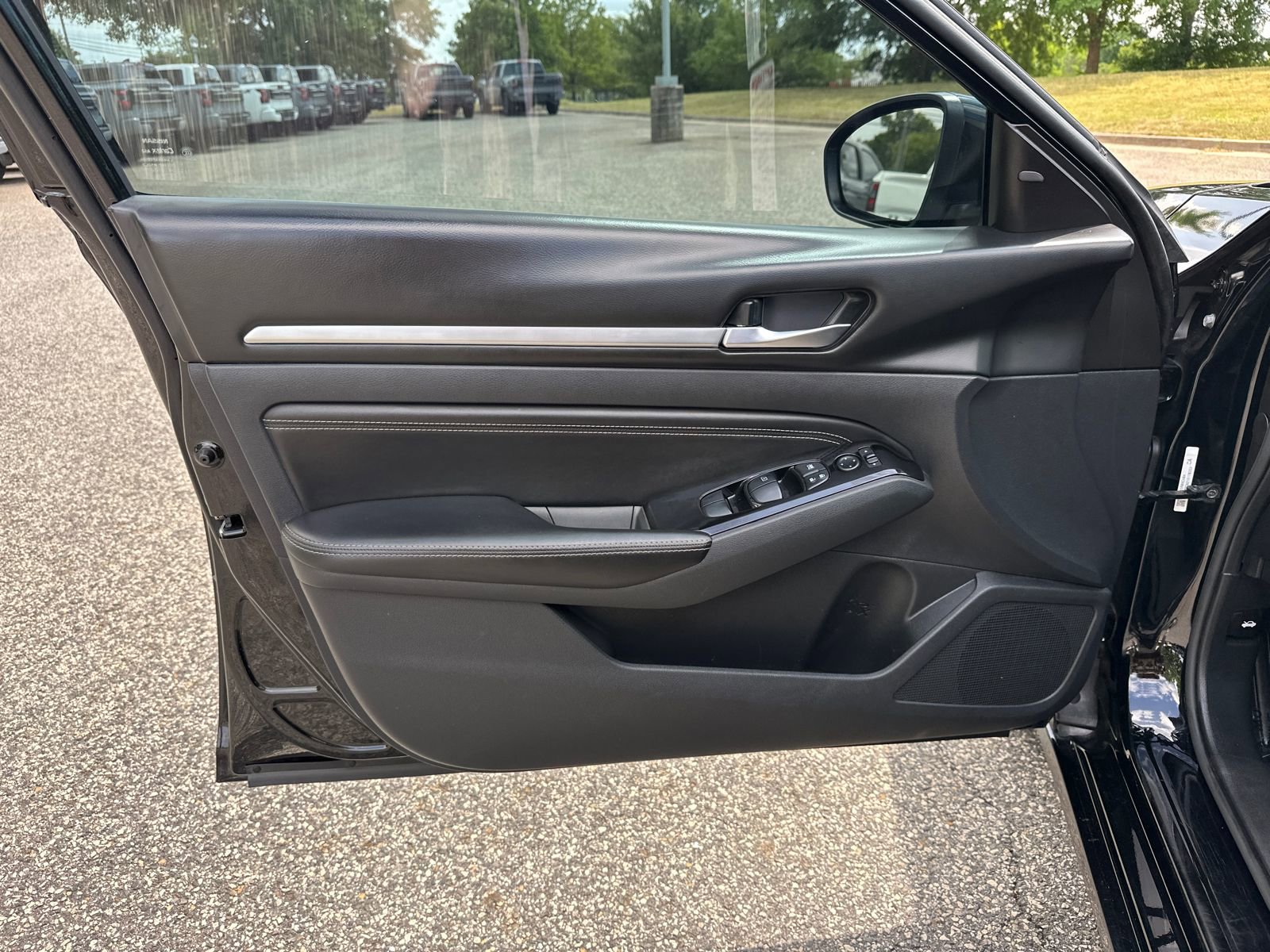 Used 2021 Nissan Altima 2.5 SV FWD image 8