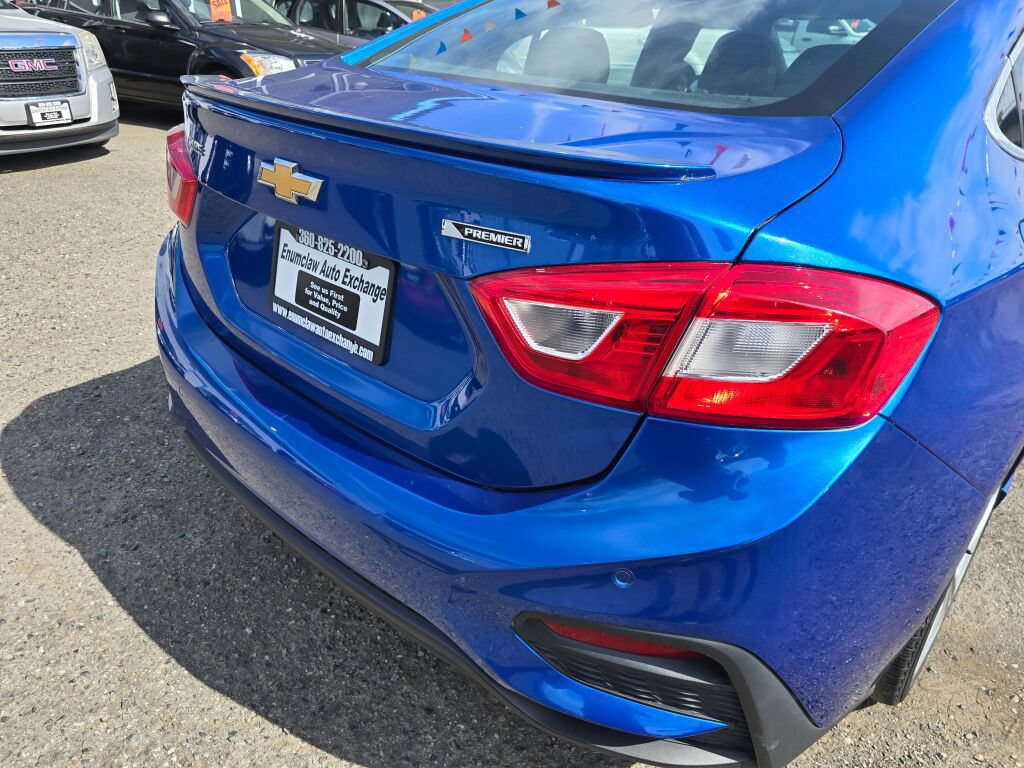 Used 2017 Chevrolet Cruze Premier FWD image 15