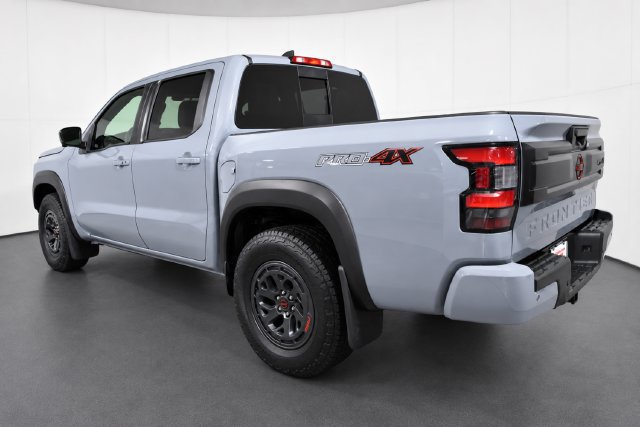 Used 2025 Nissan Frontier PRO-4X w/ Pro Convenience Package AWD/4WD image 6