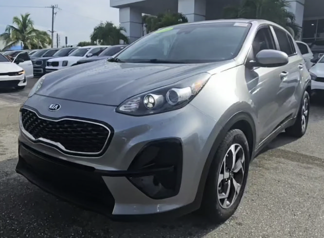 Used 2020 Kia Sportage LX FWD image 3