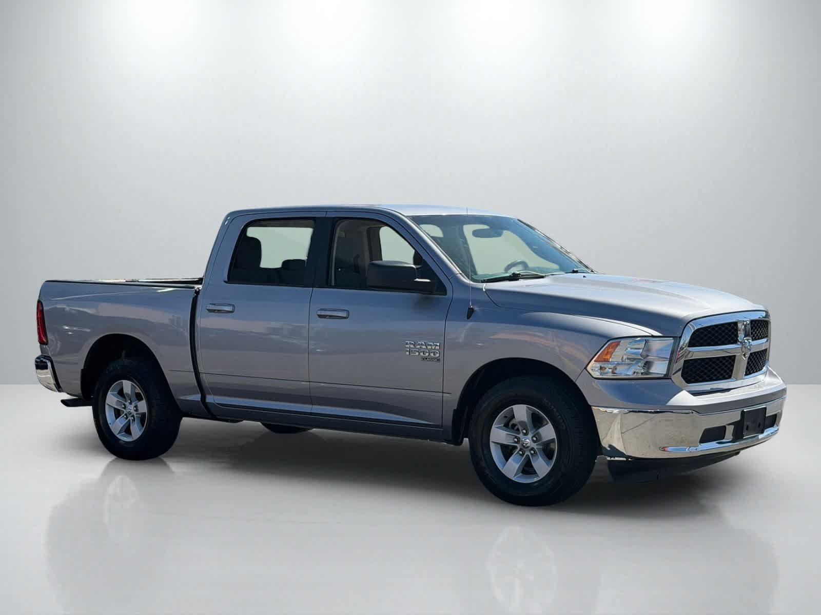 Used 2021 RAM 1500 Classic SLT RWD image 10
