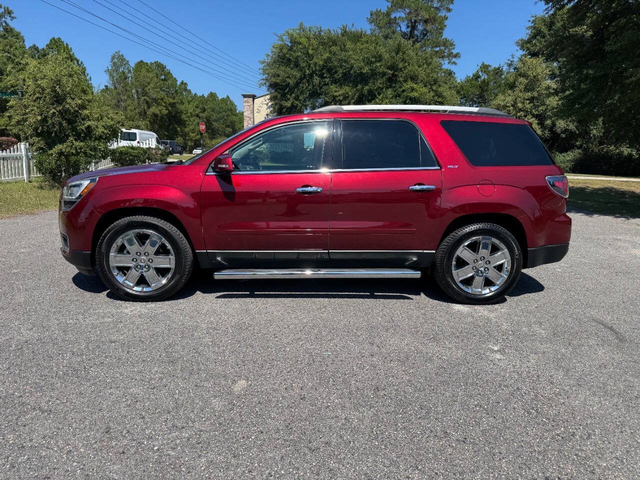 Used 2017 GMC Acadia Limited SLT AWD/4WD image 3