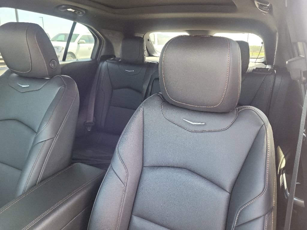 Used 2021 Cadillac XT4 Sport w/ Cold Weather Package FWD image 9