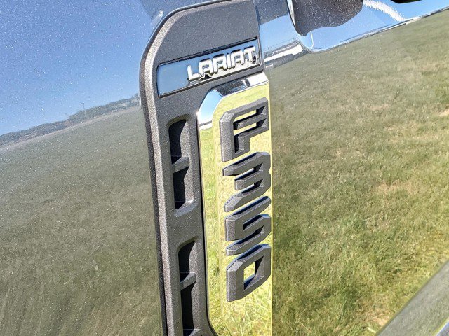 New 2026 Ford F350 Lariat w/ FX4 Off-Road Package image 28