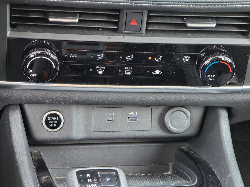 Used 2023 Nissan Rogue S image 21