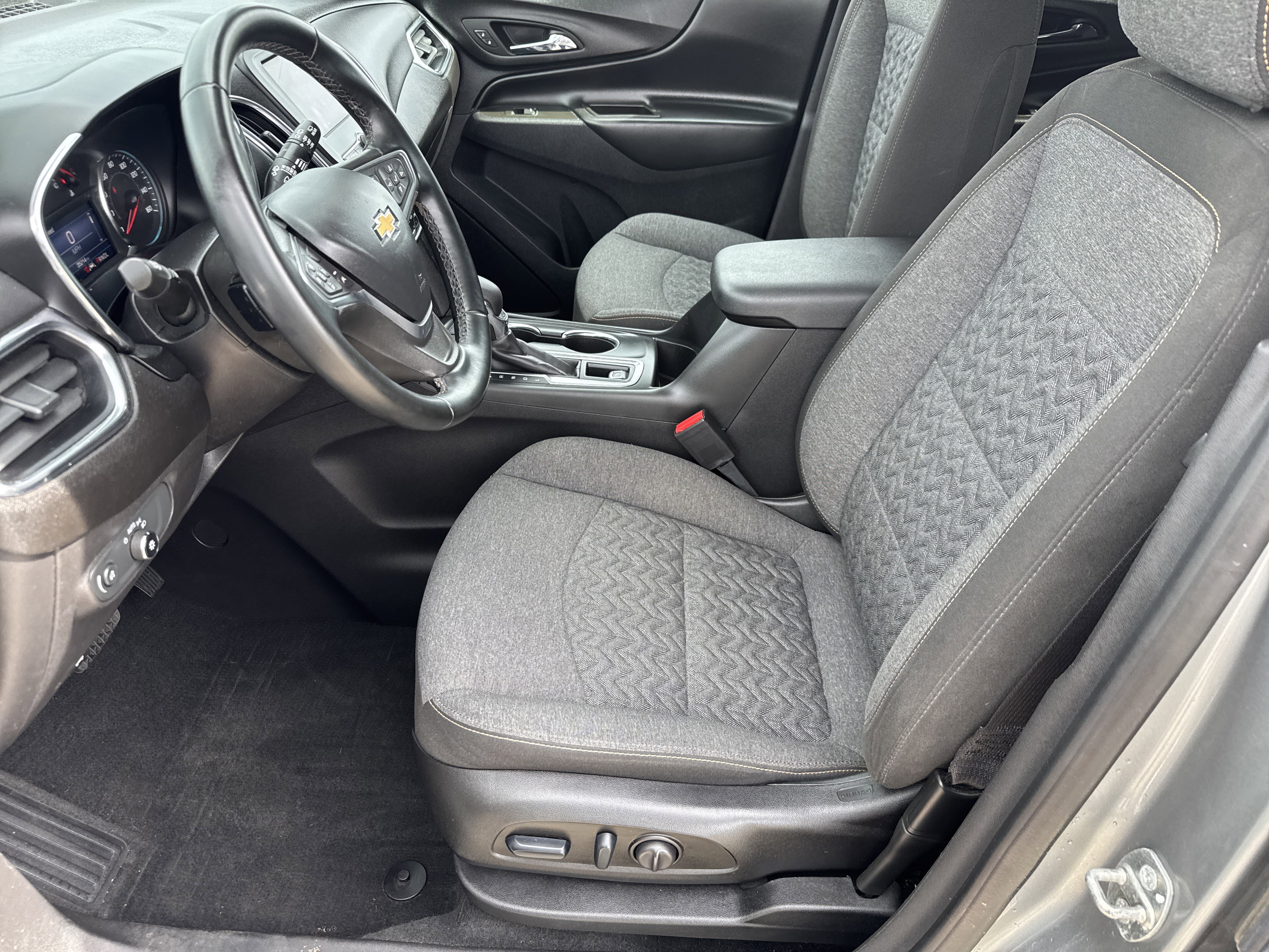 Used 2023 Chevrolet Equinox LT AWD/4WD image 5