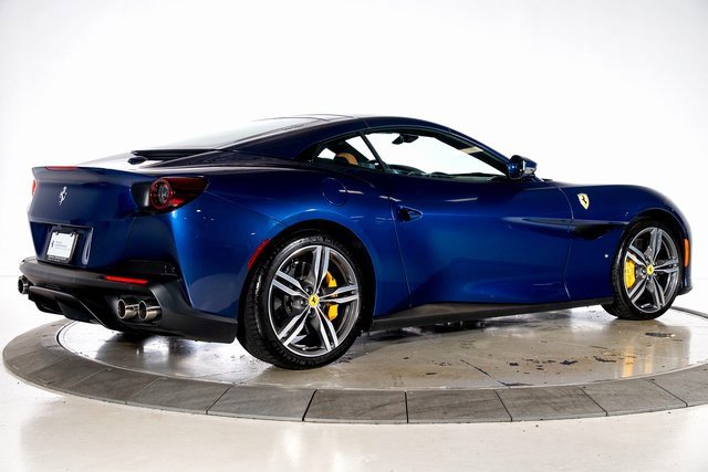Used 2019 Ferrari Portofino image 2