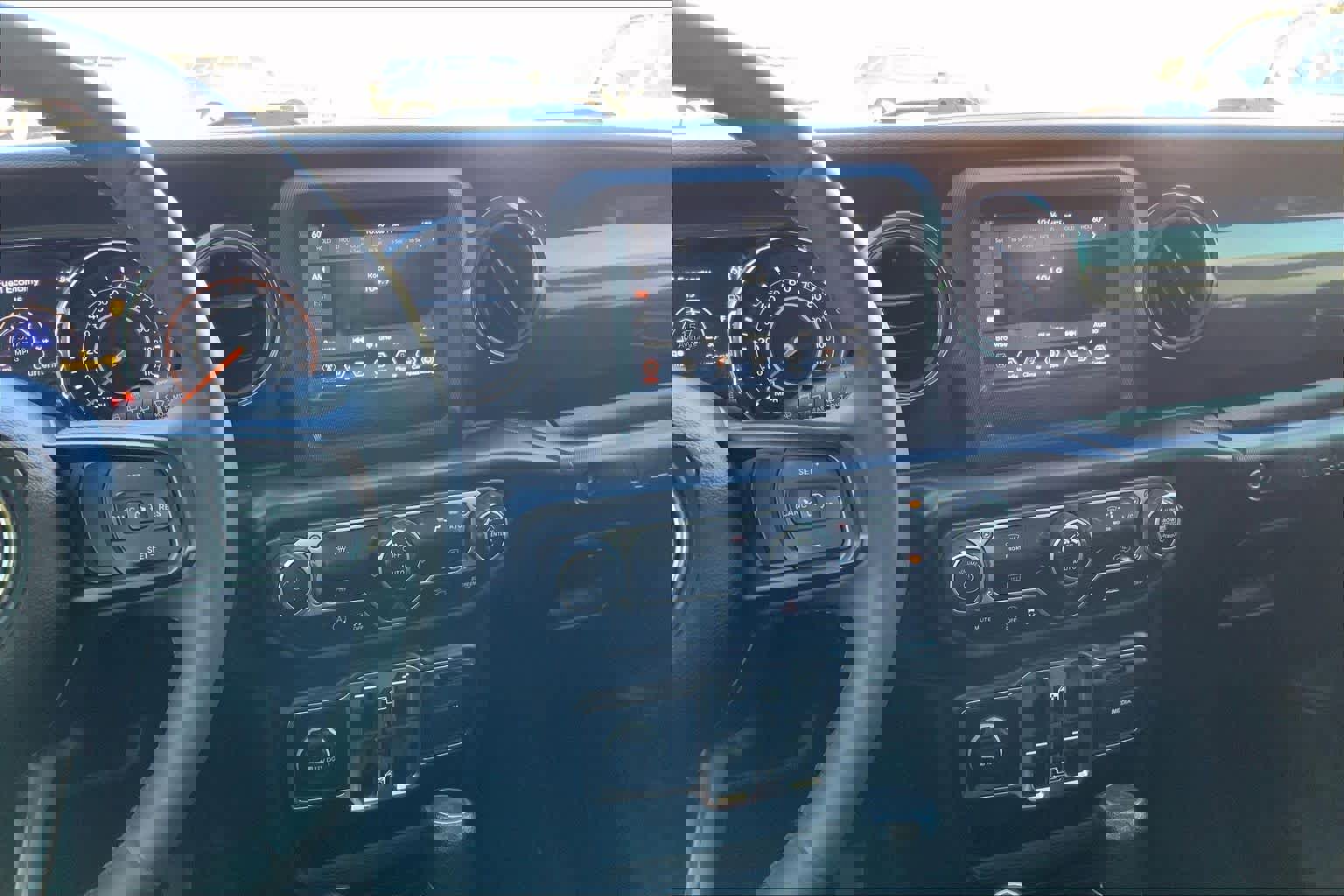 Used 2023 Jeep Wrangler Unlimited Sport image 7