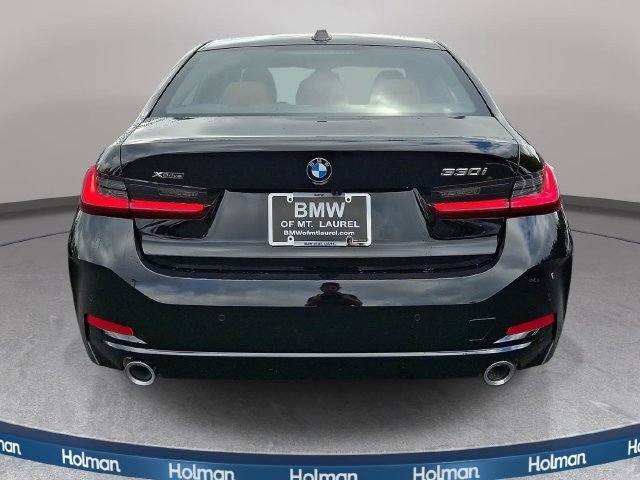New 2026 BMW 330i xDrive Sedan w/ Premium Package AWD/4WD image 5