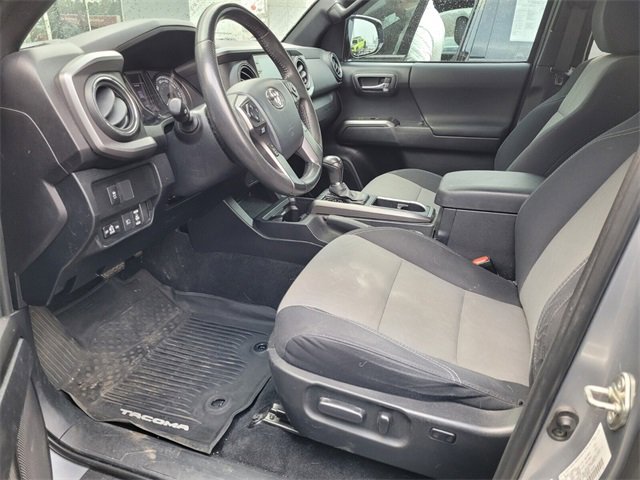 Used 2020 Toyota Tacoma TRD Off-Road image 4