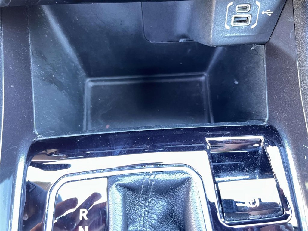 Used 2024 Jeep Compass Latitude image 21