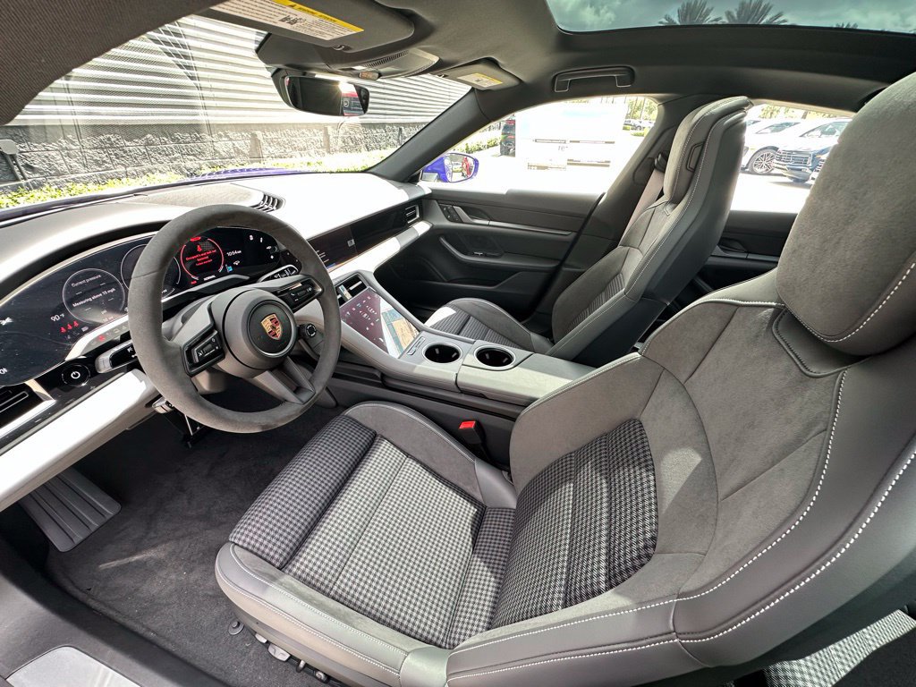Used 2026 Porsche Taycan RWD image 4