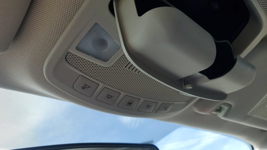 Used 2015 Ford Fusion SE FWD image 19