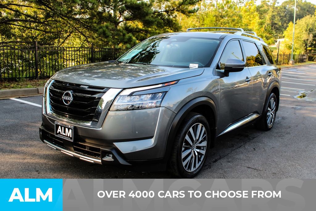 Used 2022 Nissan Pathfinder Platinum w/ Cargo Package image 3