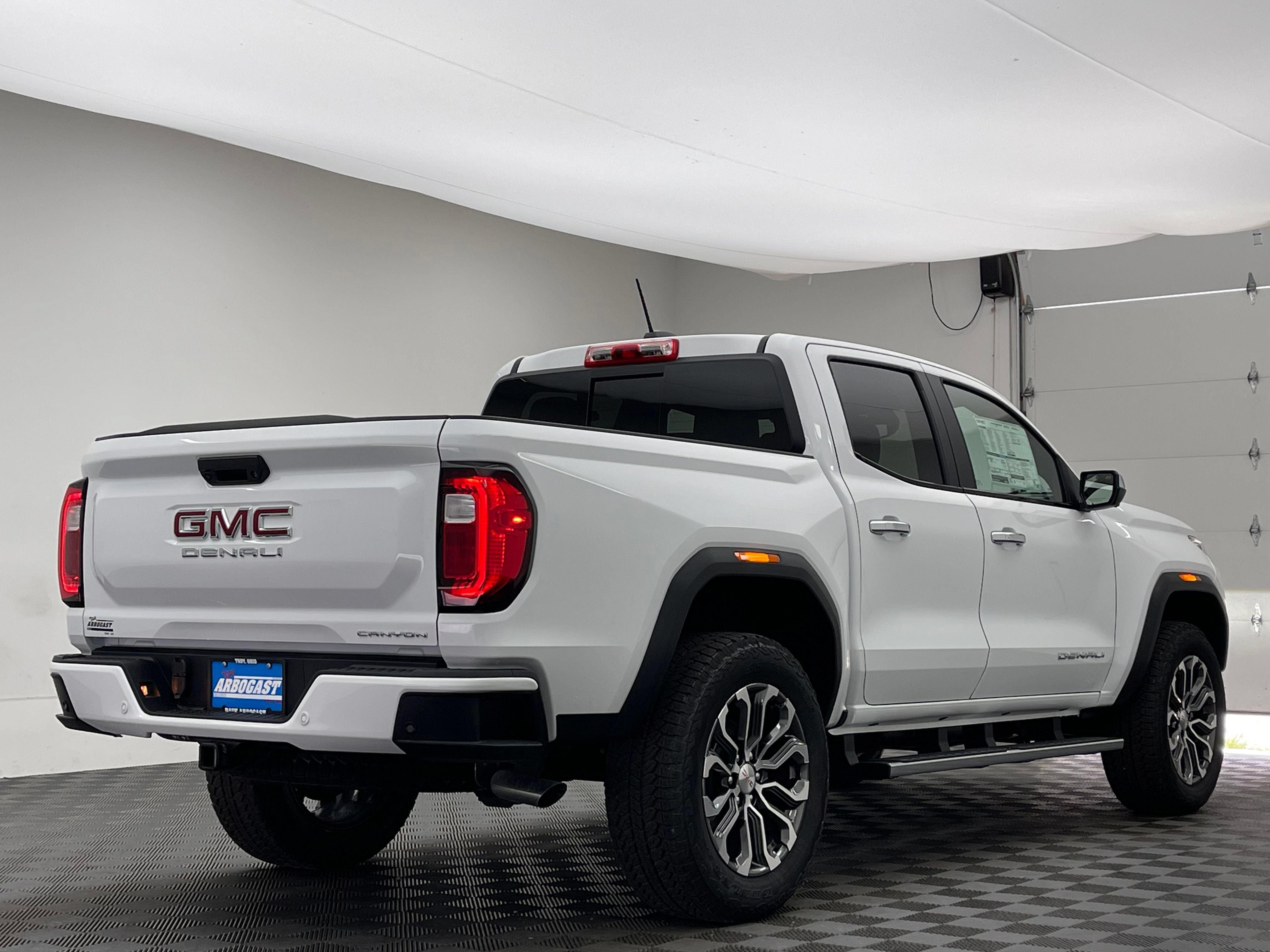 New 2026 GMC Canyon Denali AWD/4WD image 8